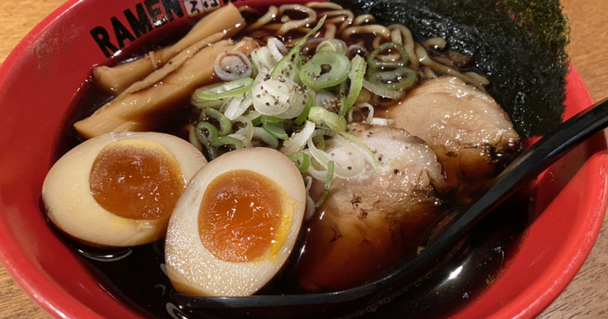 富山ブラックラーメン