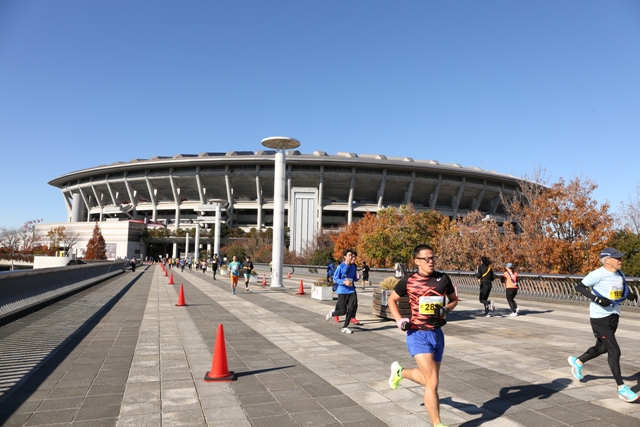 【神奈川】2025年12月6日(土)開催！第11回日産スタジアム5時間耐久リレーマラソンで最高の思い出を！| 公式サイトより