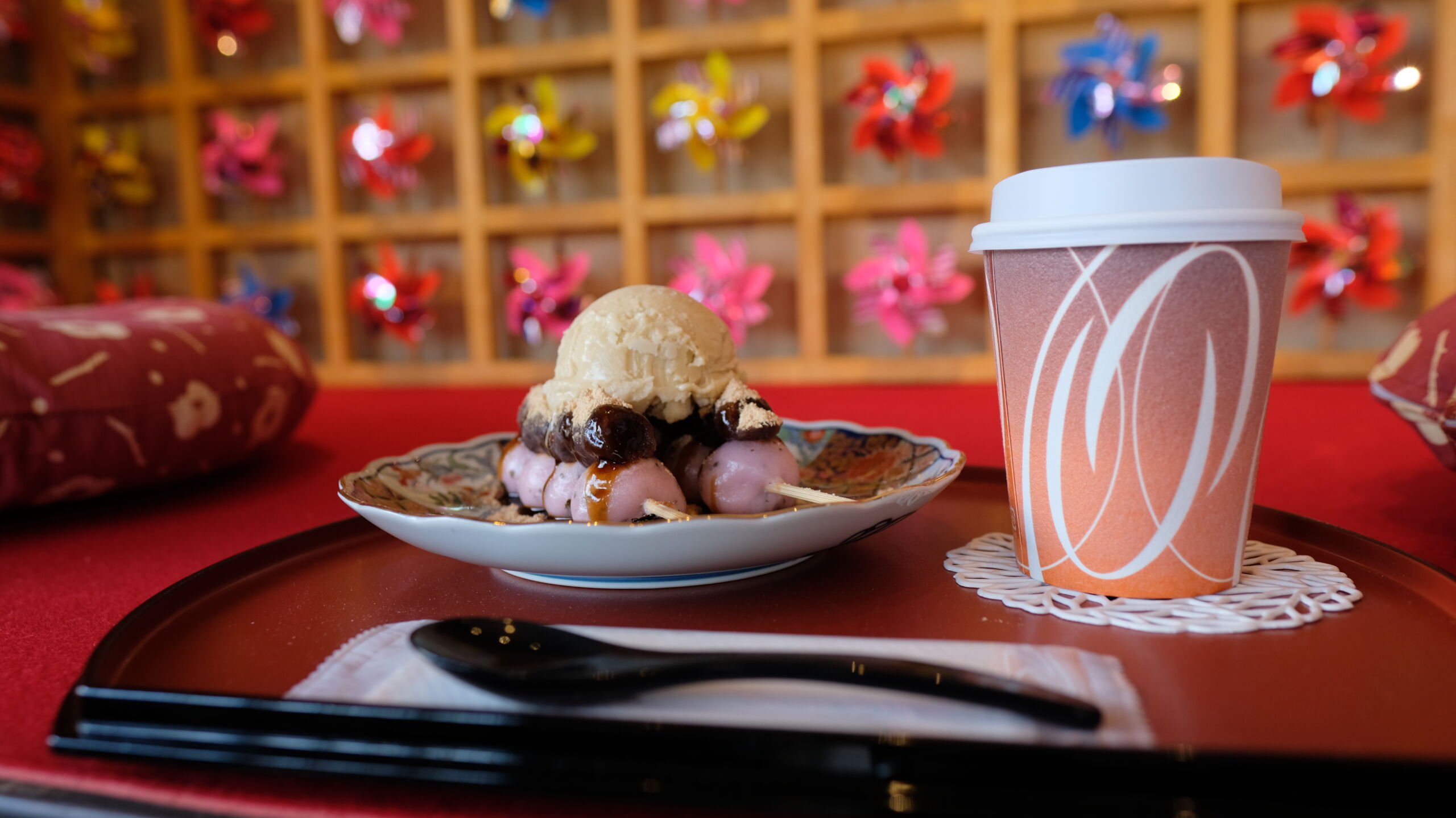 どうごゆけむりかふぇ