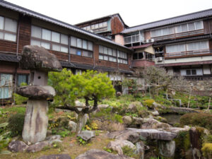 泉屋旅館